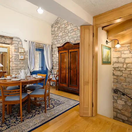 Schoene Steinvilla Annette Mit Pool Und Sauna Holiday home Porec